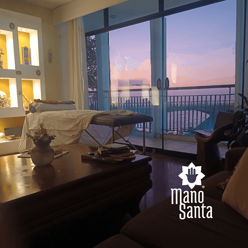 Mano Santa. Massage Miraflores. Lima photo