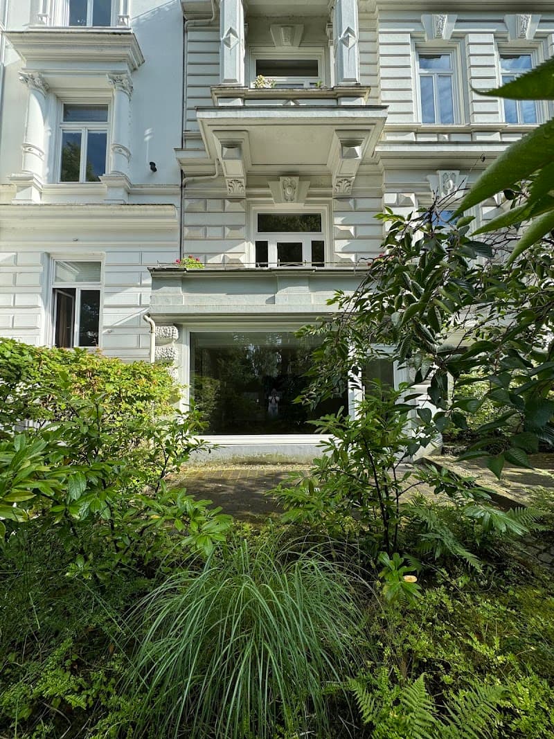 Maria Klar aesthetics Hamburg photo