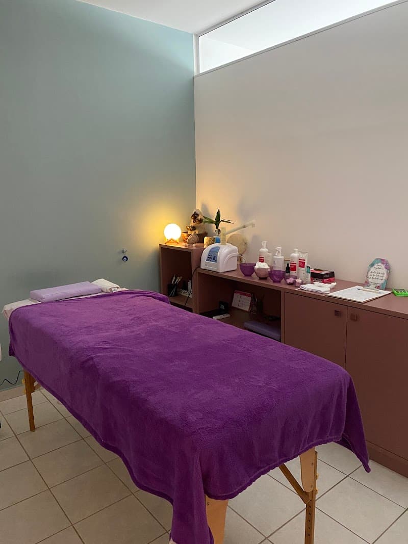 Mariana Jasinski Estética Curitiba photo