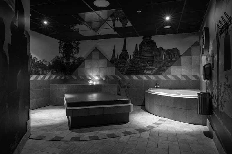 Mariëlle van Tuel. Massage. Weert photo