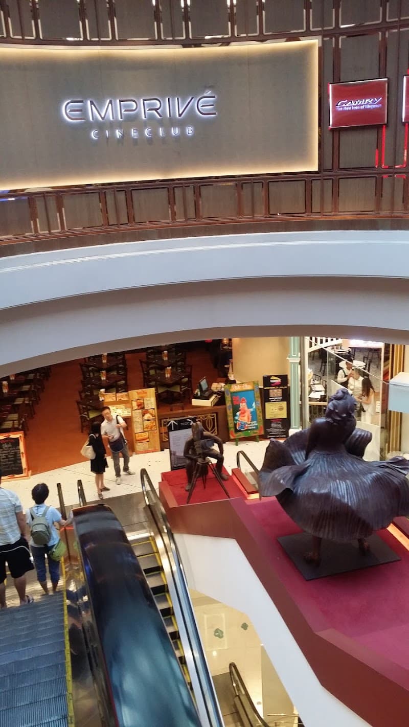 Marum Sukkapapdee Shop Bangkok photo