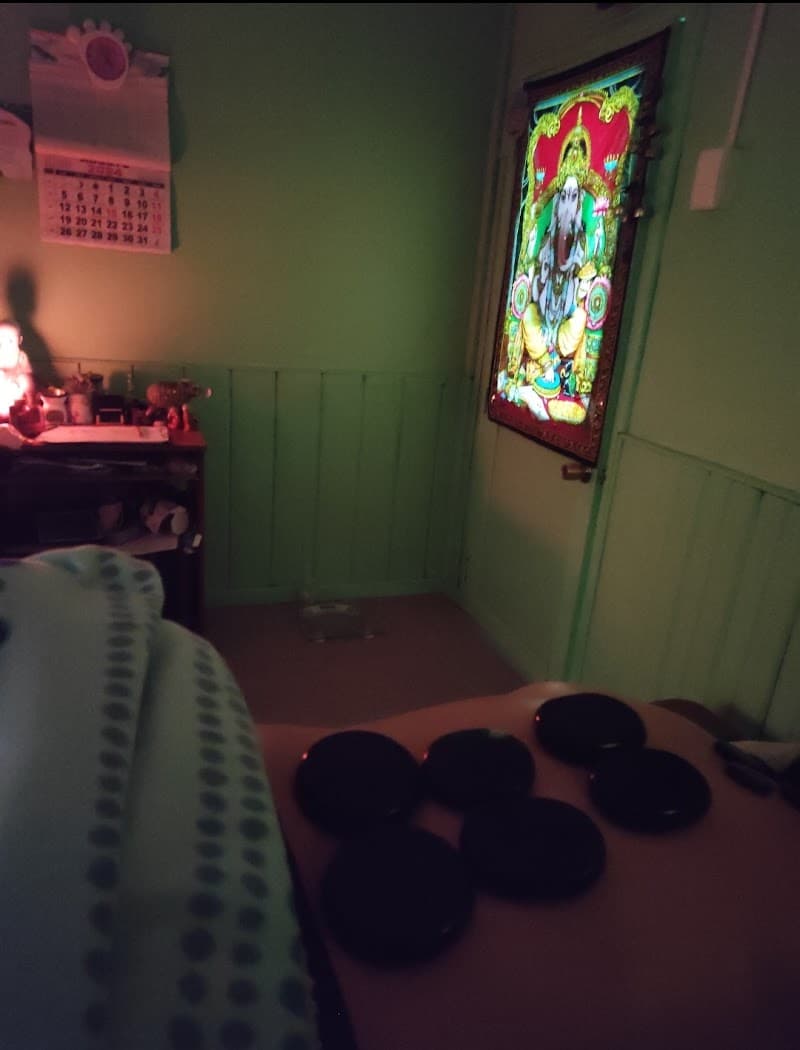 Masajes Coyhaique Monguetun (relajantes, descontracturantes, faciales) photo