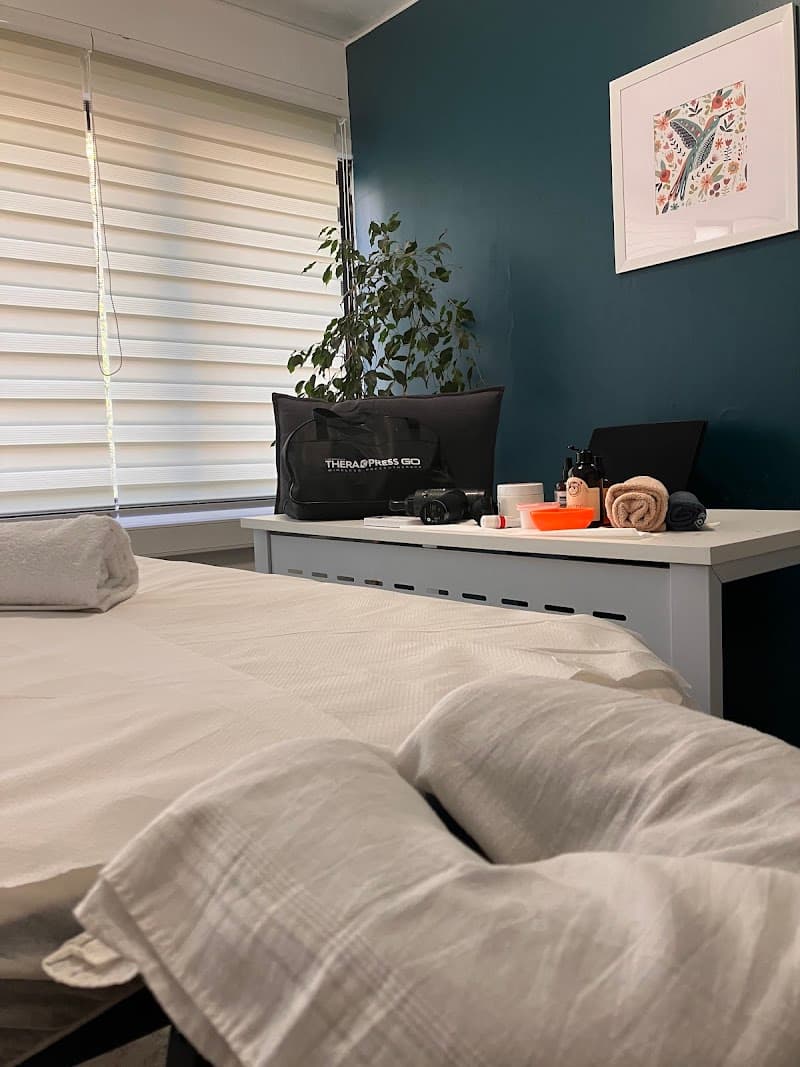 Masajes Isabel Montoya Las Condes photo