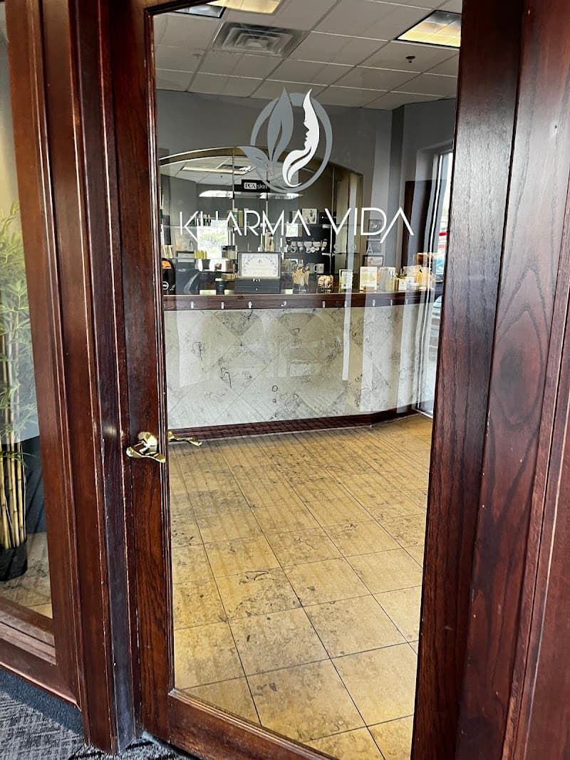 Massage and Skin by Rayann Bismarck photo