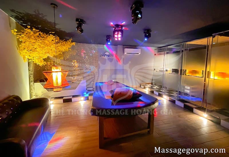 Massage boss Quận Tân Phú photo