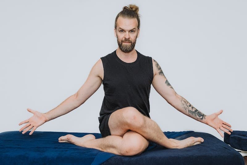 Massage by Guillaume Le Port-Marly photo