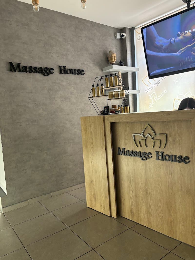 Massage House Maditou 9-11 photo