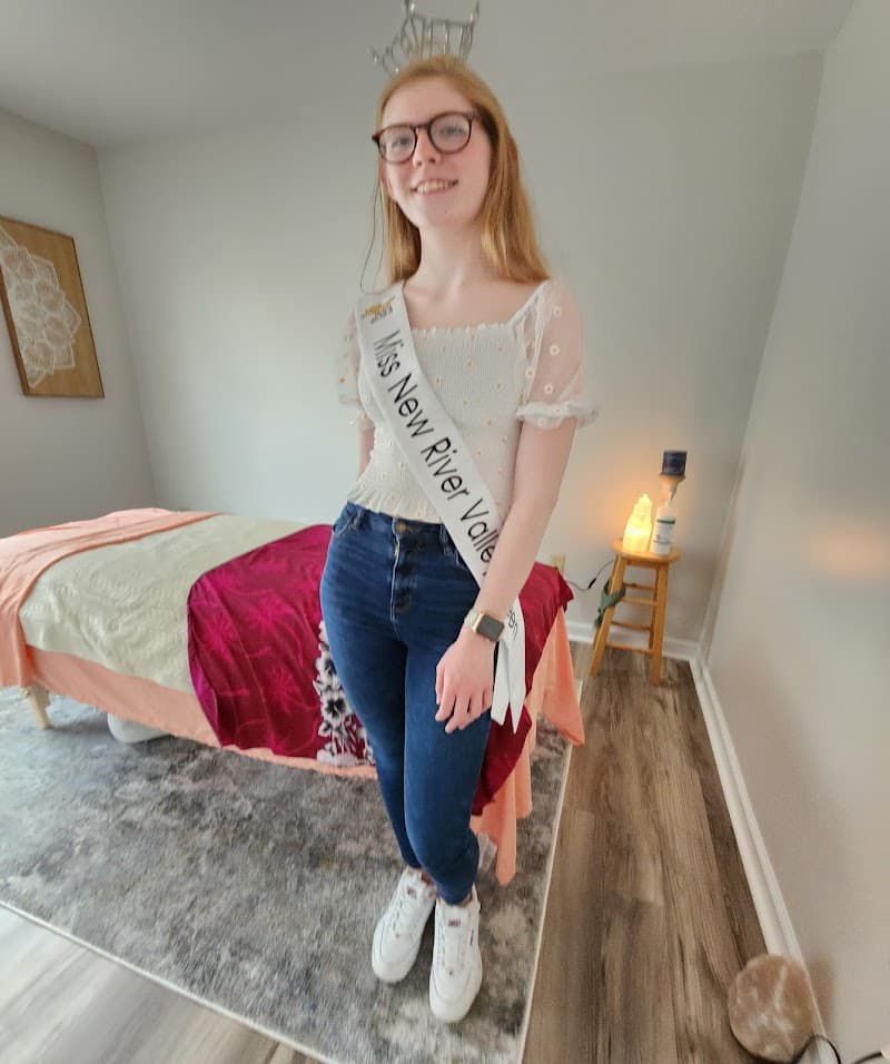 Massage Kneaded Tazewell photo