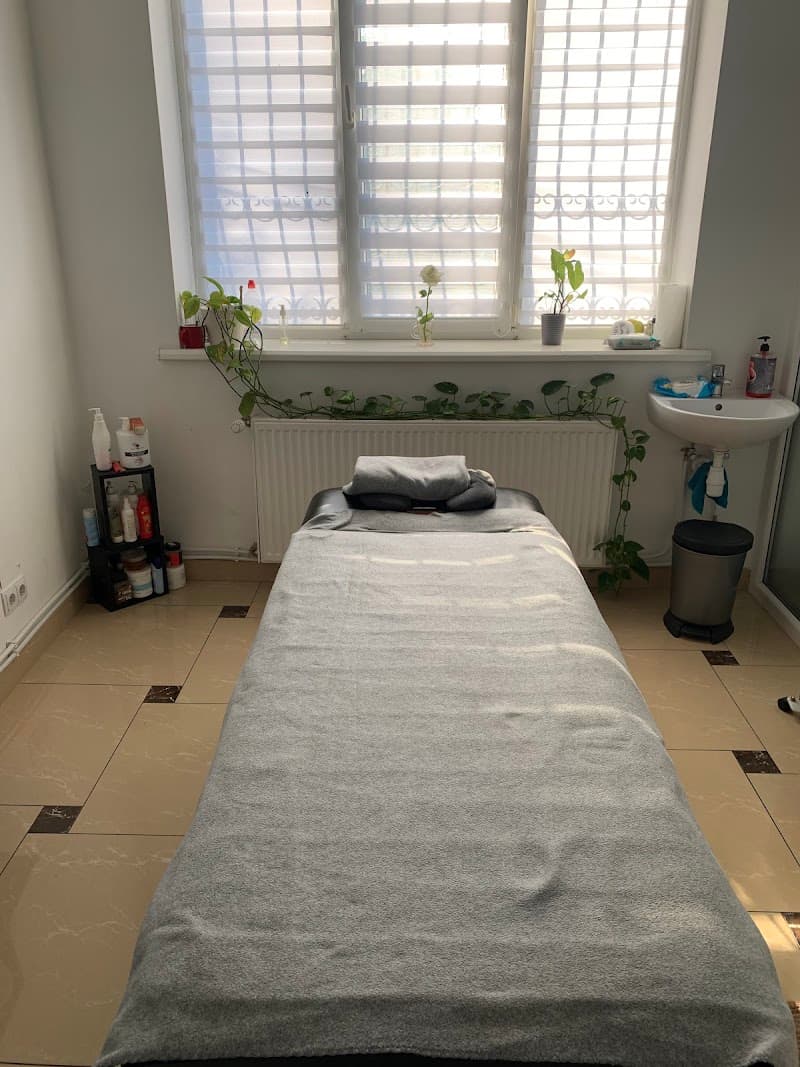 Massage Me Storozhynetska St photo