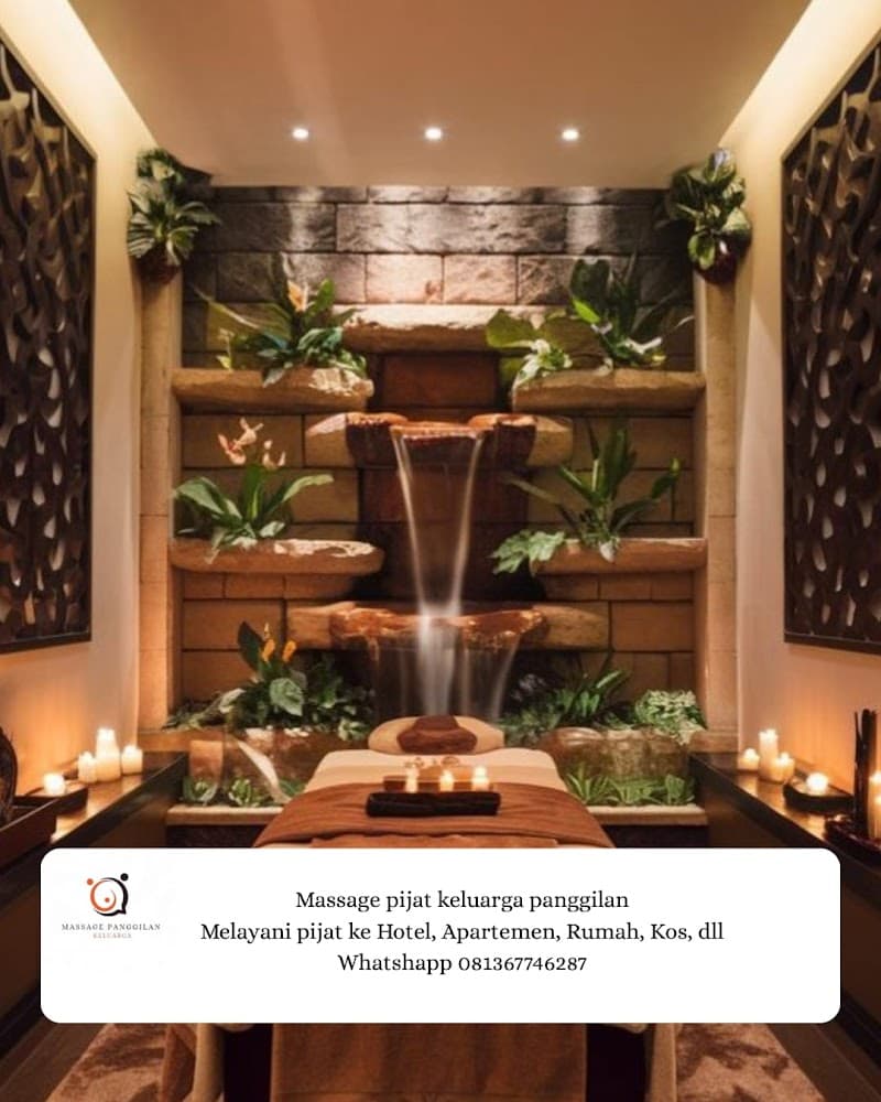 Massage Pijat Keluarga Panggilan Jakarta photo