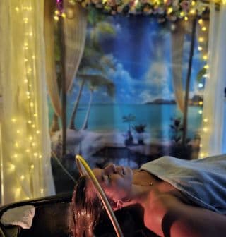 Massagesalon en HeadSpa Mary Helmond photo