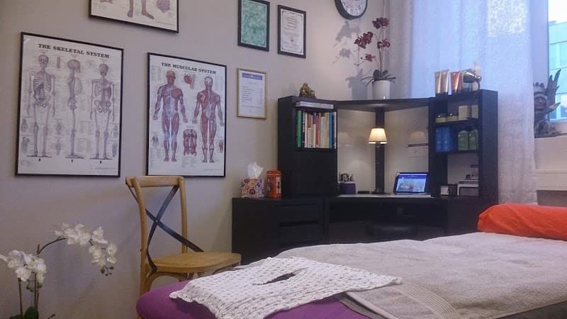 Massasje- og soneterapeut Heidi Strøm-Larsen Lillestrøm photo