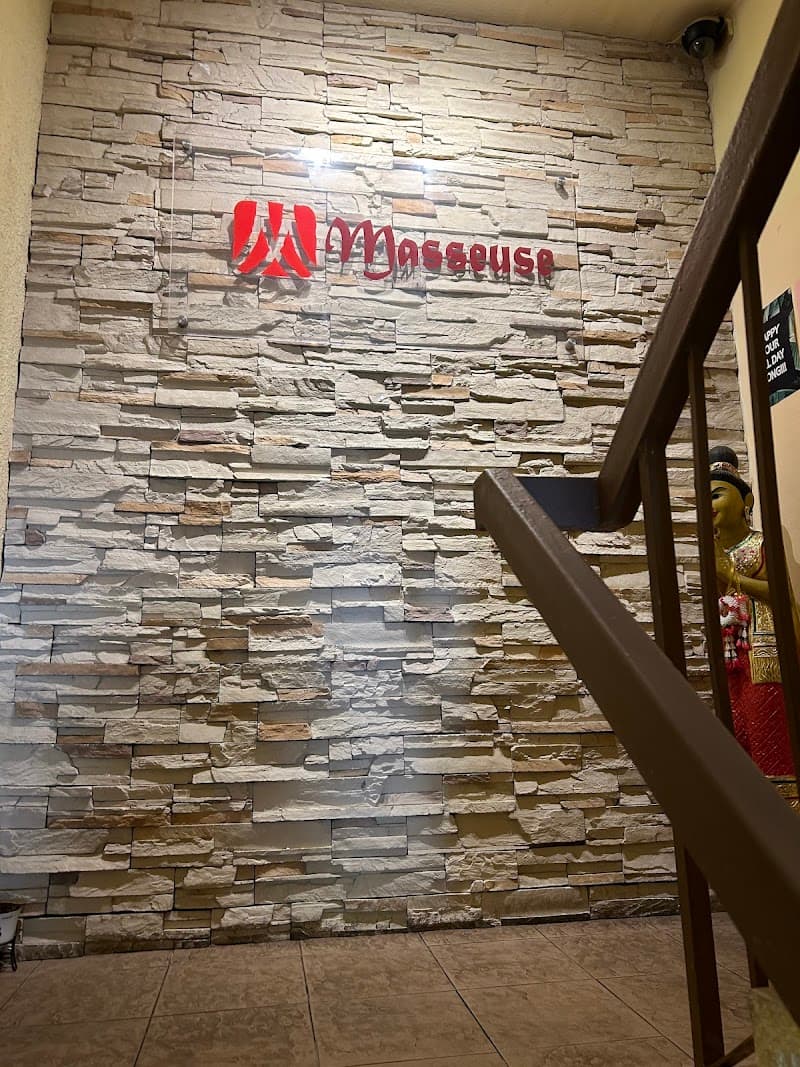 Masseuse Petaling Jaya photo