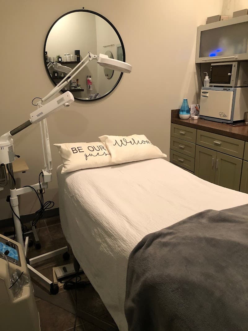 Max Tan and Spa Lincoln photo