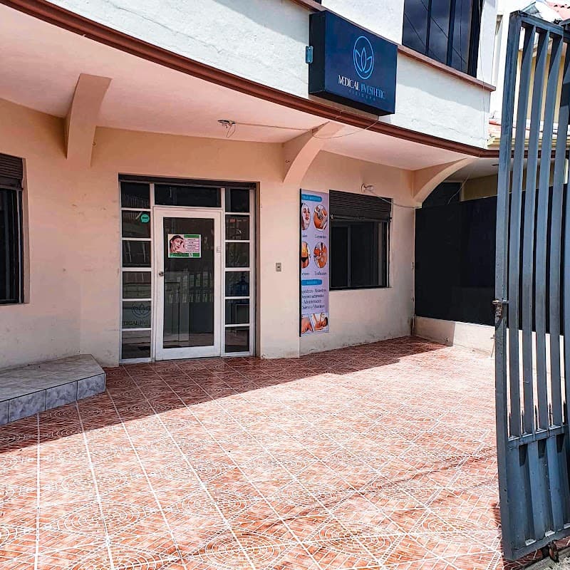 Medical Livesthetic Fisiospa Cuenca photo