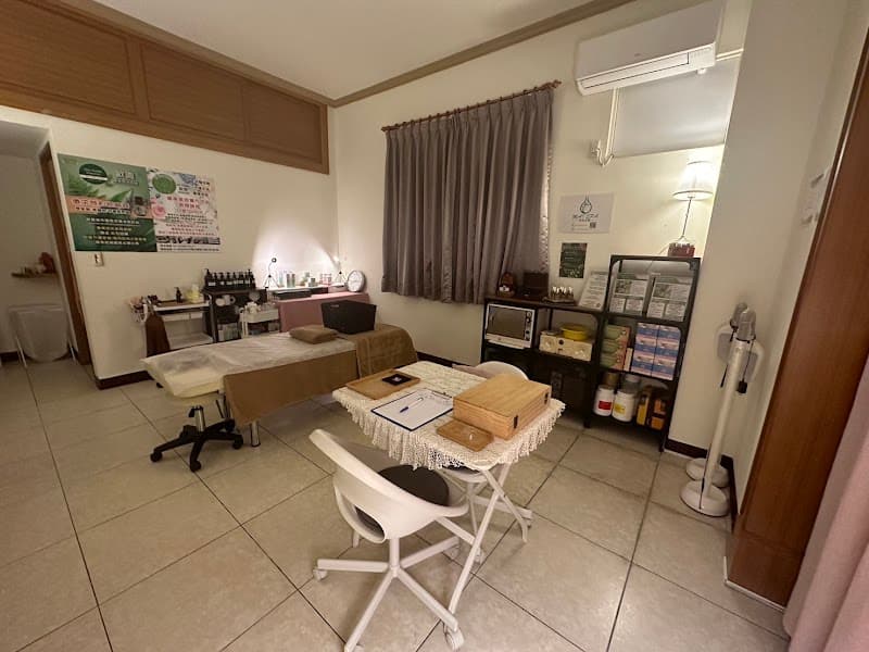 Meisili Beauty Workshop - Facial / Full Body Essential Oil Massage / Ganbanyoku Taichung City photo