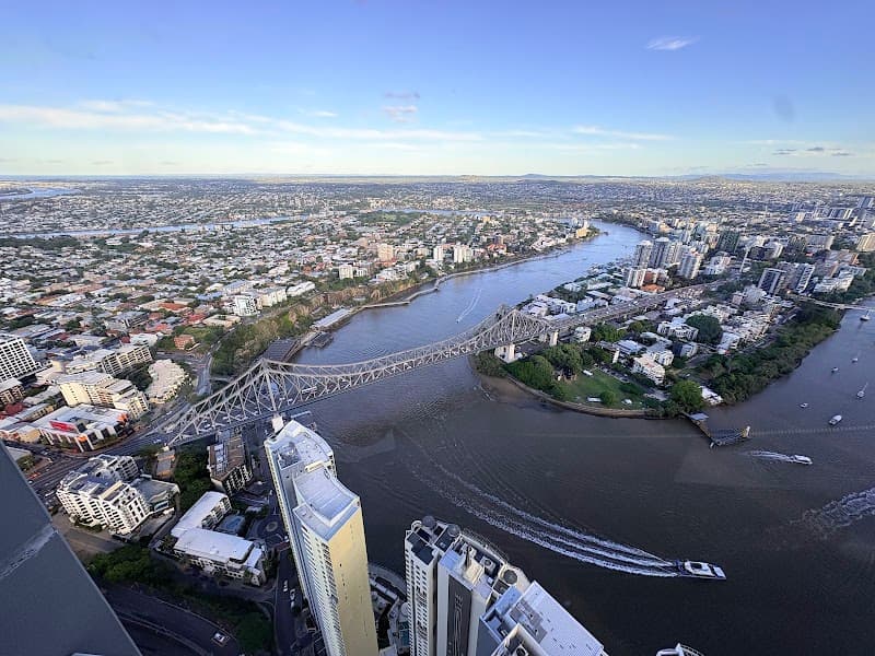 Meriton Suites Adelaide Street, Brisbane photo