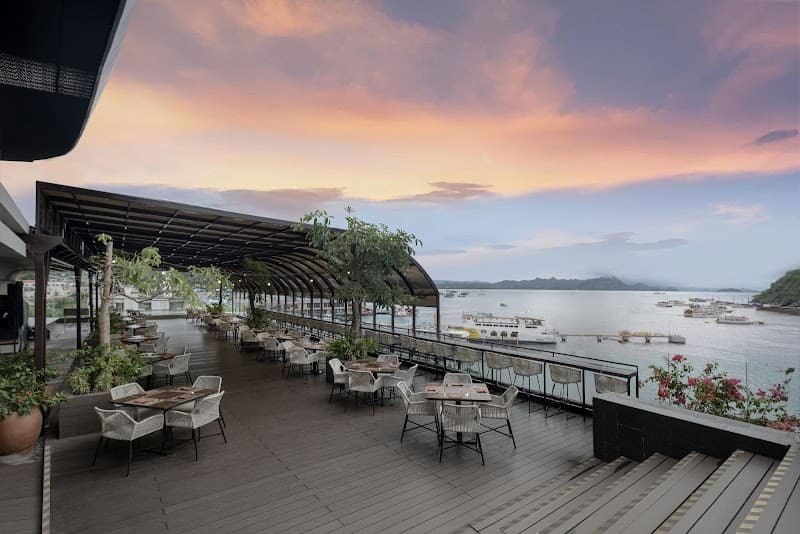 Meruorah Komodo Labuan Bajo Flores photo