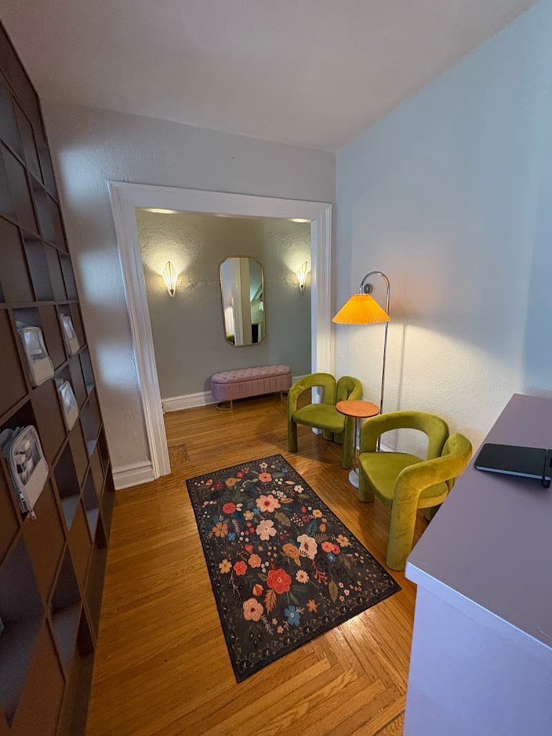 Metropolitan Ink & Beauty Bar Easton photo