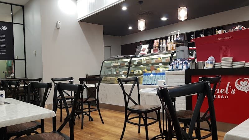 Michel's Cooleman Court Weston photo