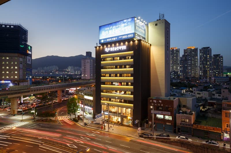 Migeon Eye Busan photo