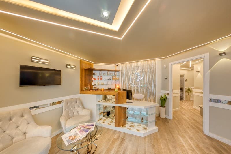 Milana Aesthetic and Spa Center Ani Plaza Hotel photo