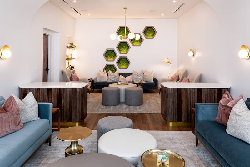 Los Angeles milk + honey | Brentwood photo