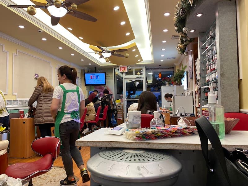 Mimi Nails Spa New York photo