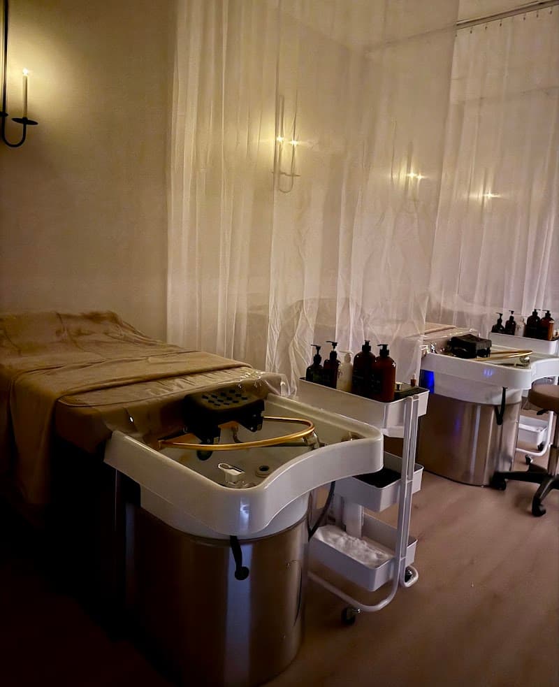 Minimal Head SPA Slidell photo