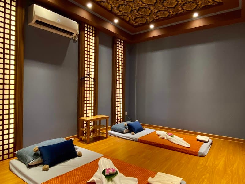 MMT Foot Reflexology Yangon photo