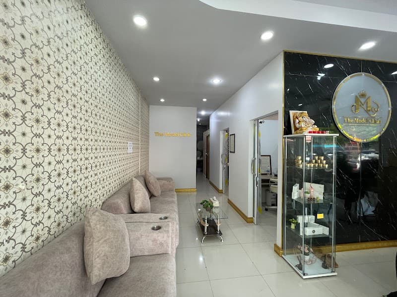 Model Studio Surin photo