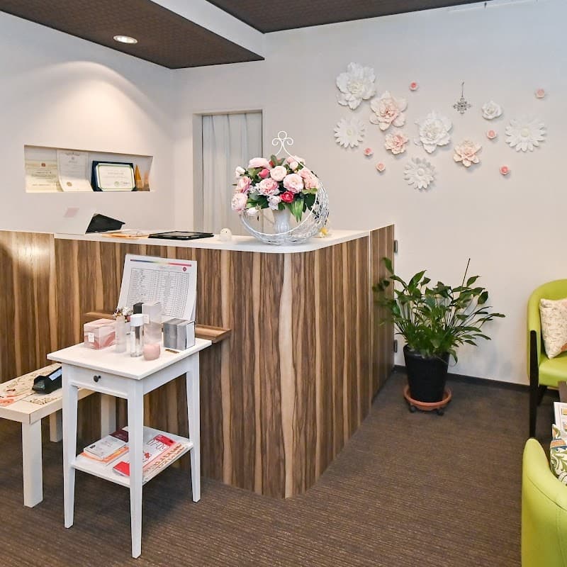 Moi-meme - Bust Up & Full Body Care Specialist Morioka photo