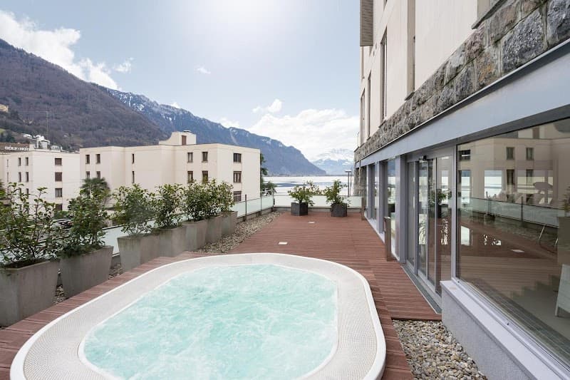 Montreux Lake View Apartments and Spa photo