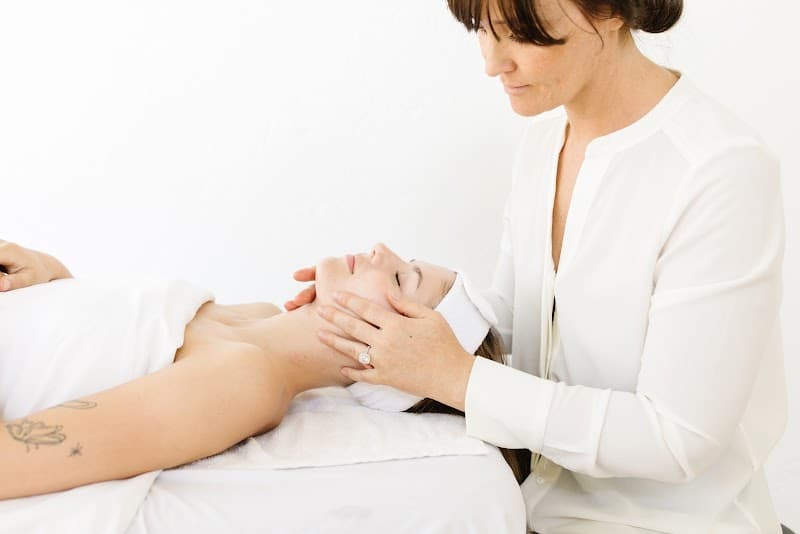 Moon Rea Skin and Body Studio Bend photo