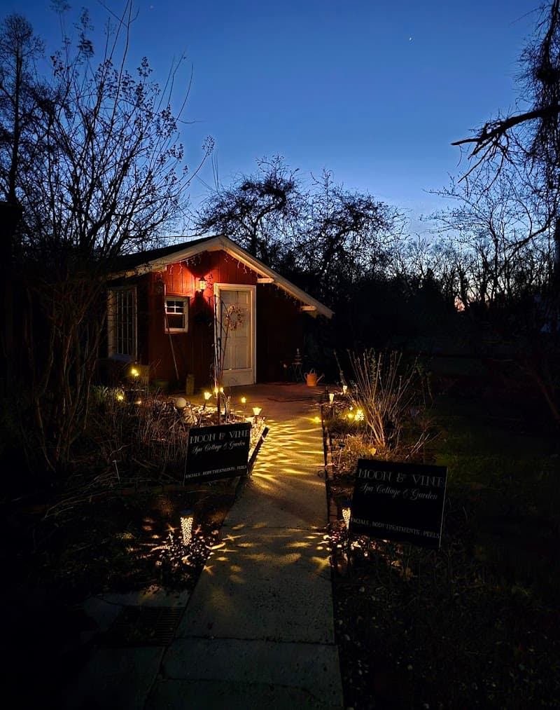 Moon & Vine Spa Cottage Blue Bell photo