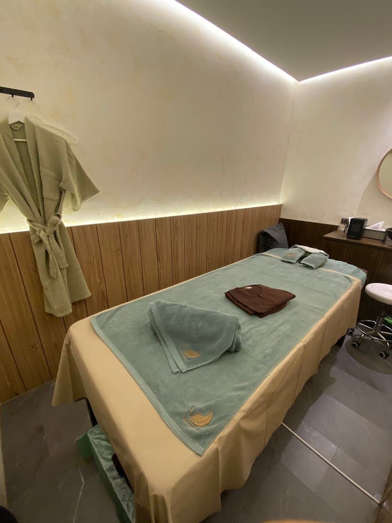 Moonleaf Massage Bangkok photo