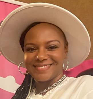 Ms. Nikki's Hair Studio Bloomington photo