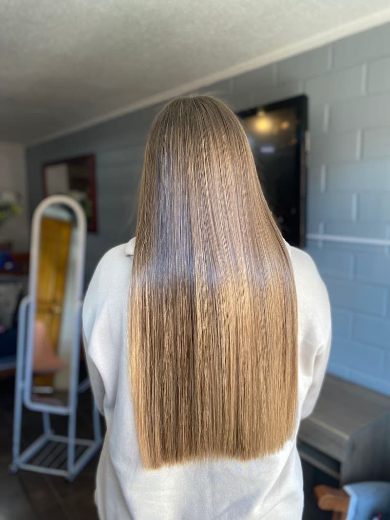 MYRA Peluquería Melipilla photo