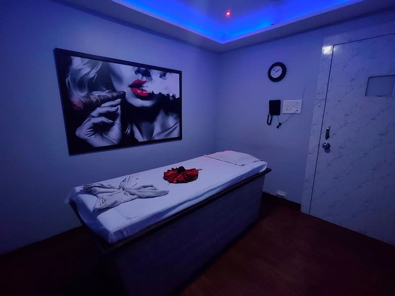 Myron SPA In Charni Road Mumbai photo