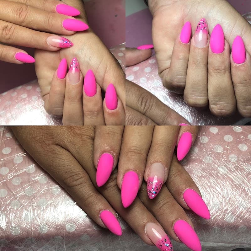 Nails Plaza Faro photo