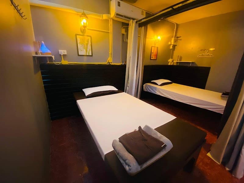 Naphatsanan Massage Shop Tha Muang photo