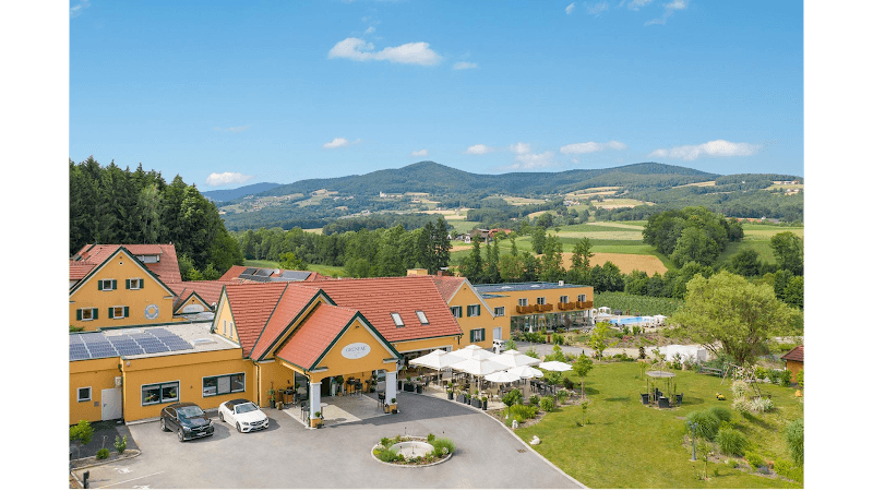 Natur Wellness Resort GRÜNE AU Bad Waltersdorf photo