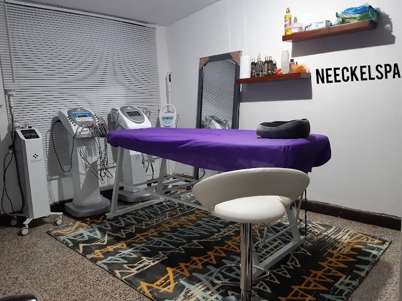 Neeckelspa Cali photo