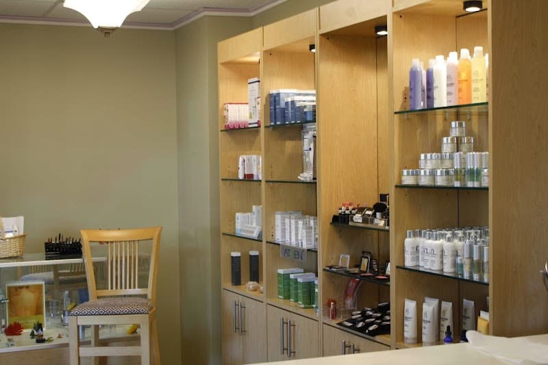 Nicola Of London McLean photo