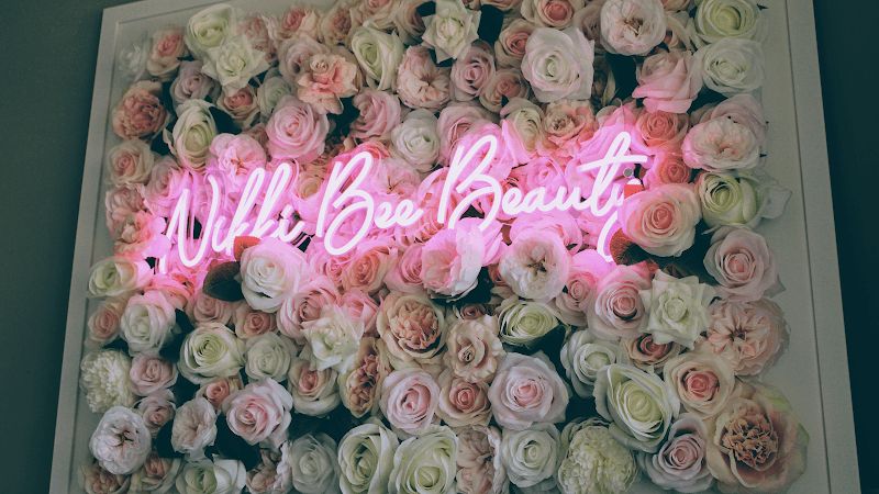 Nikky Health Wellbeing & Threading Bar London photo