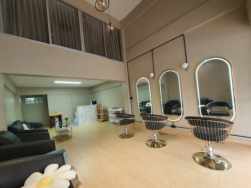 Niran Sleep Salon Hair Wash, Head Massage Vietnamese and Indian Style Bangkok photo