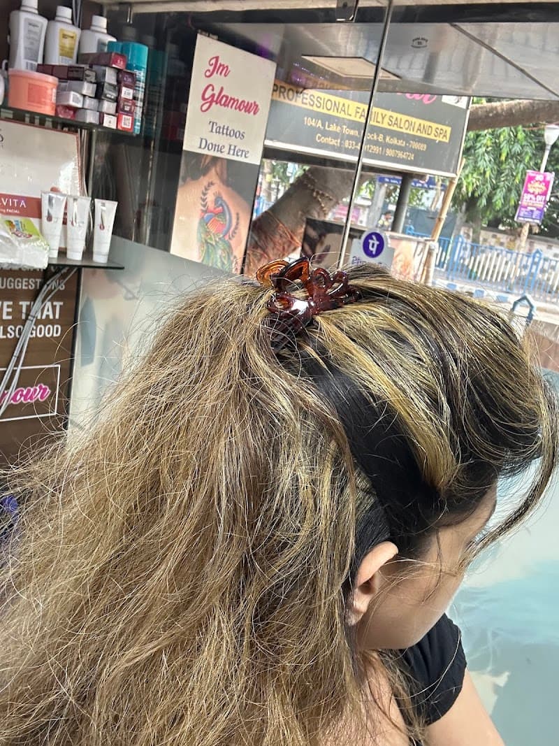 Niraz Glamour and Spa Kolkata photo