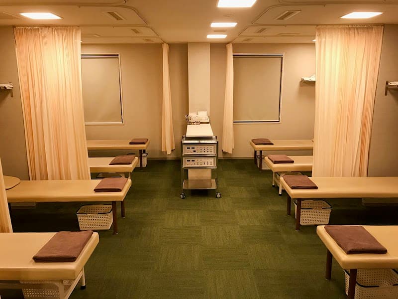 Nishioka Seikotsuin Nishinomiya City photo