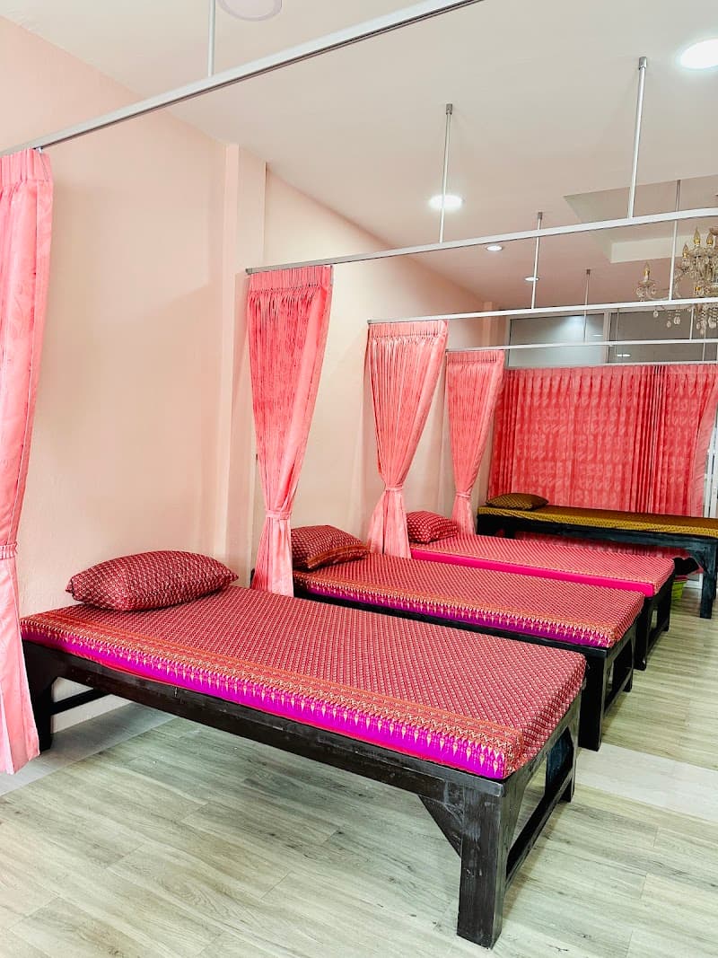 Nong Ploy Traditional Thai Massage Ban Pong photo