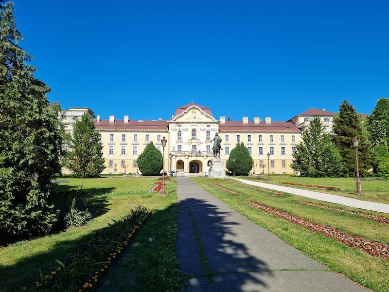 Nyugalom Percei Gödöllő photo